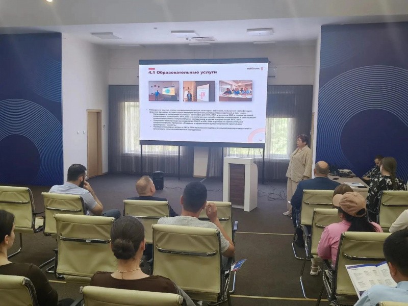 В Биробиджане состоялся семинар-совещание для бизнеса: обсуждали инвестиции, льготы и новые проекты